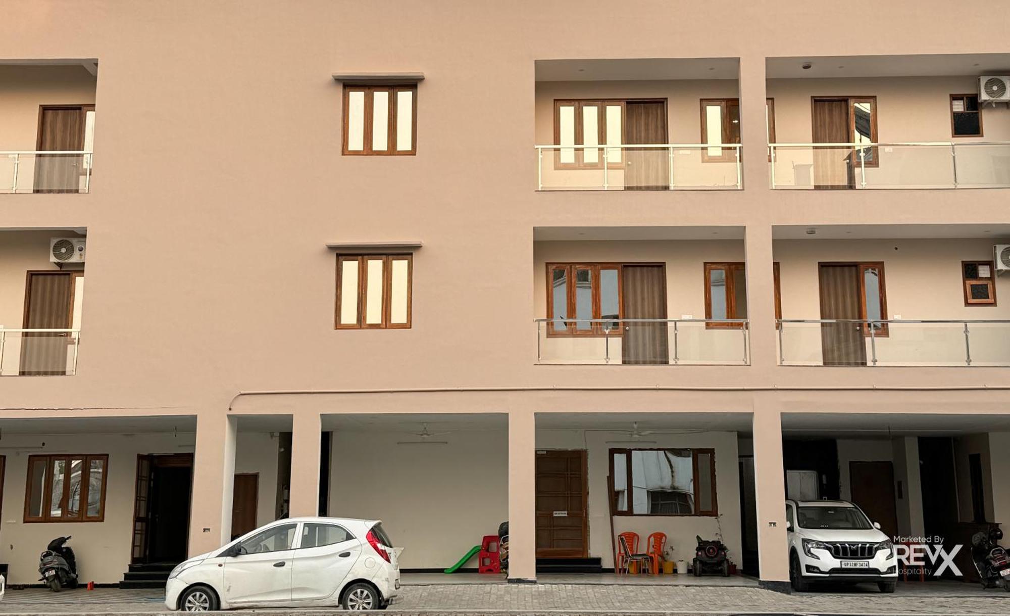 Guru Sadan A Luxe Stay Ayodhya Exterior foto